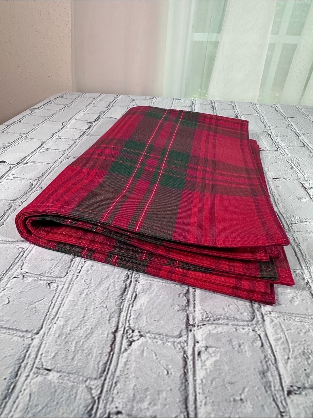 Red Green Christmas Holiday Traditional Tartan Plaid Table Placemats - Set of 4 - Picture 10 of 12